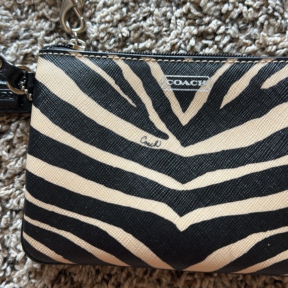 Coach Zebra Pattern Black and Cream Wristlet - Picture 12 of 13